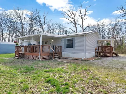 177 Pinnacle Lake Rd, New Florence, MO 63363