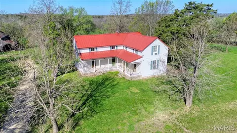 1933 4 Mile Rd, Washington, MO 63090