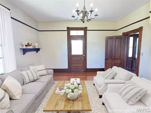 Living - 1933 4 Mile Rd, Washington, MO 63090 photo 2 of 6