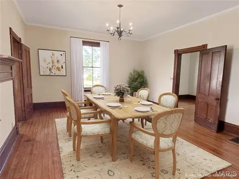 Dining - 1933 4 Mile Rd, Washington, MO 63090 photo 4 of 4