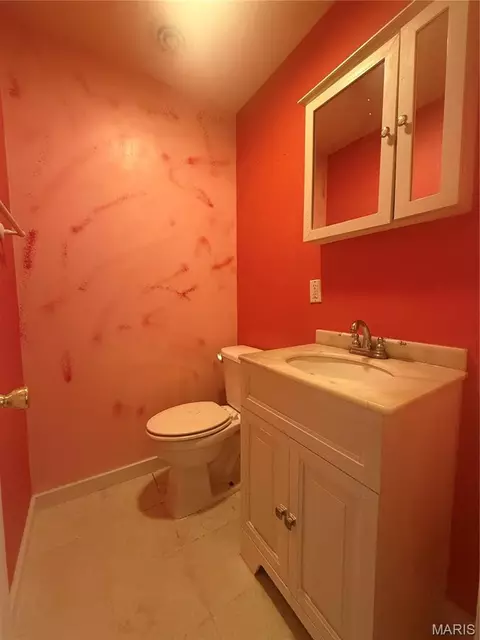 Bath - 1105 Peach St, Kennett, MO 63857 photo 4 of 5