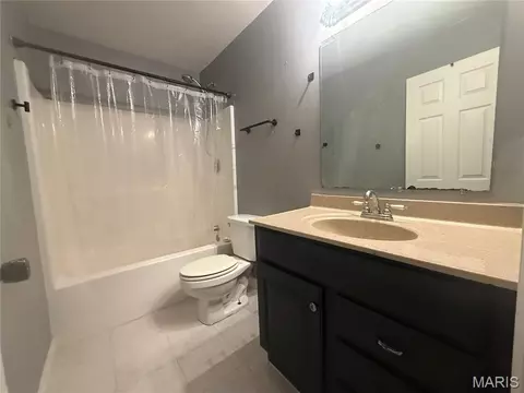 Bath - 1105 Peach St, Kennett, MO 63857 photo 5 of 5