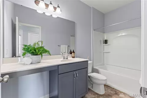 Bath - 821 Upland Loop, O'fallon, MO 63368 photo 3 of 4