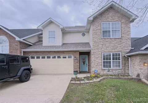 290 Carmel Valley Way #C, Saint Robert, MO 65584