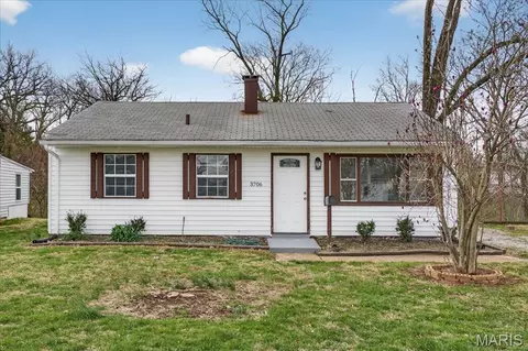 3706 Little Flower Ln, Belleville, IL 62226