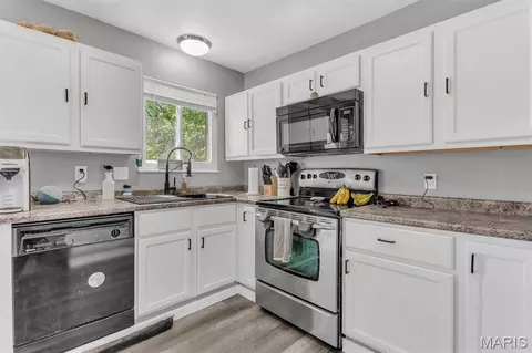 Kitchen - 2192 Meadow Dr, Barnhart, MO 63012 photo 1 of 3