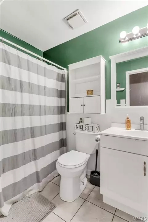 Bath - 2192 Meadow Dr, Barnhart, MO 63012 photo 4 of 5