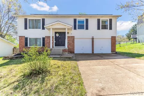 2192 Meadow Dr, Barnhart, MO 63012