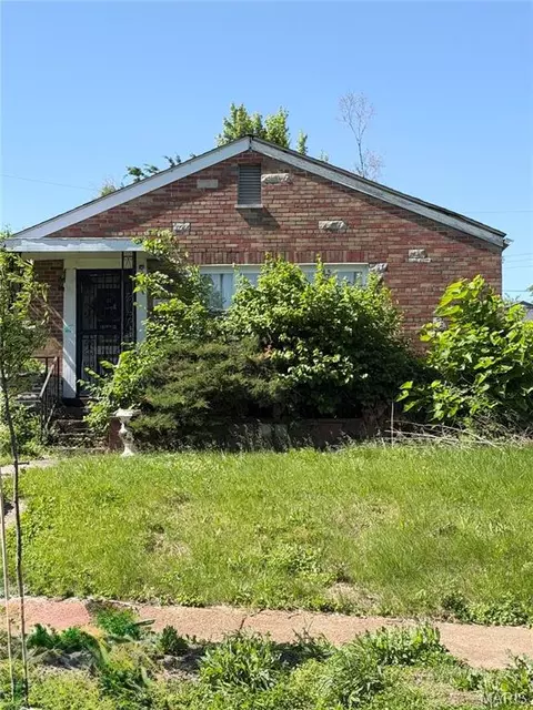 4556 Elmbank Ave, Saint Louis, MO 63115