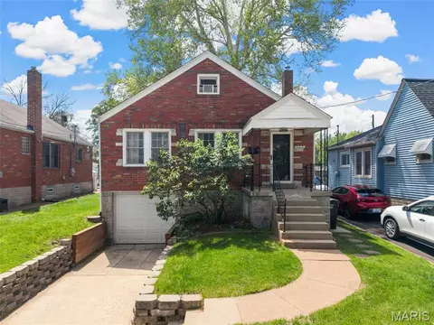 5846 Staely Ave, Saint Louis, MO 63123