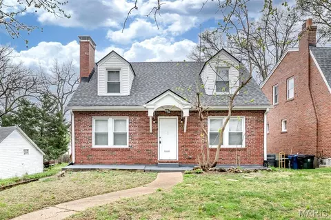 7710 Saint Albans Ave, Saint Louis, MO 63117