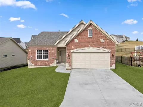 2999 Halls Green Dr, Washington, MO 63090