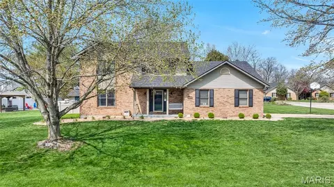 451 Burroughs Rd, Columbia, IL 62236