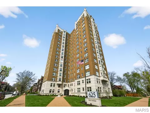 625 S Skinker Blvd #1702, Saint Louis, MO 63105