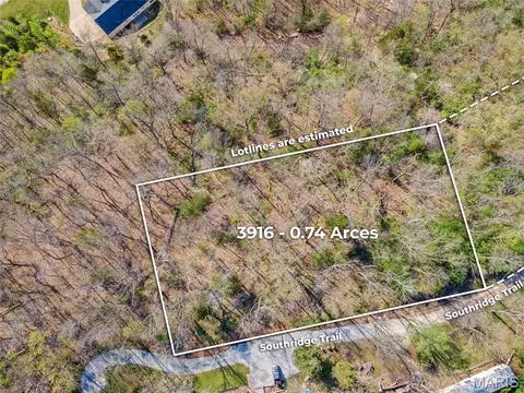3916 S Ridge Trl, Byrnes Mill, MO 63051