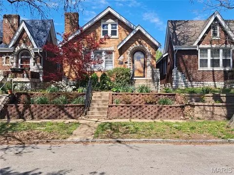 5239 Walsh St, Saint Louis, MO 63109