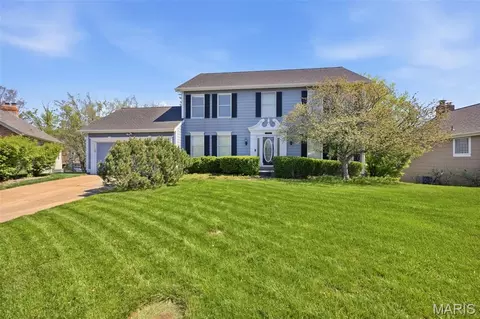 1823 York Ridge Ct, Chesterfield, MO 63017