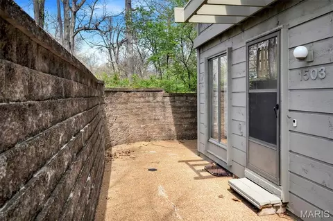 1503 Birnamwood Trail Dr, Ballwin, MO 63021
