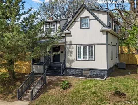2101 Yale Ave, Maplewood, MO 63143