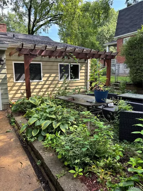 Exterior - 514 Carson Rd, Ferguson, MO 63135 photo 3 of 3
