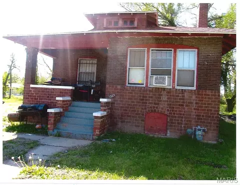 152527 N 31 N 48th St, Washington Park, IL 62204