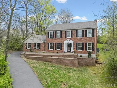 4212 Weatherton Pl, Saint Charles, MO 63304