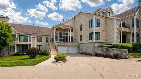 1614 Lake Knoll Dr #1L, Lake Saint Louis, MO 63367