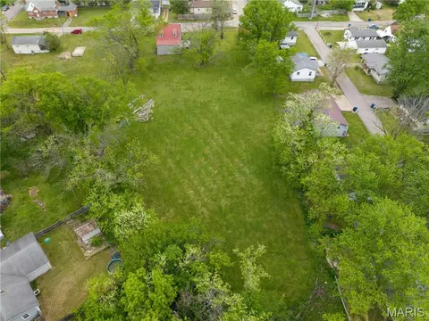 View/Area - 605 Third St, Marble Hill, MO 63764 photo 2 of 8
