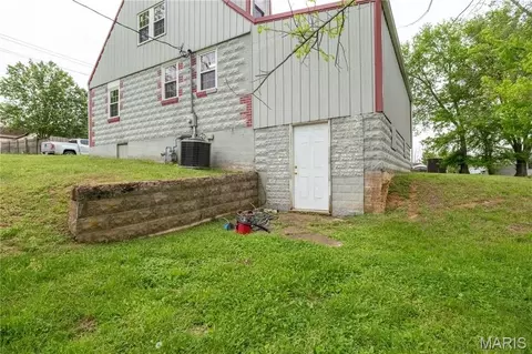 Exterior - 605 Third St, Marble Hill, MO 63764 photo 3 of 5