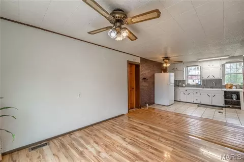 Living - 605 Third St, Marble Hill, MO 63764 photo 13 of 15