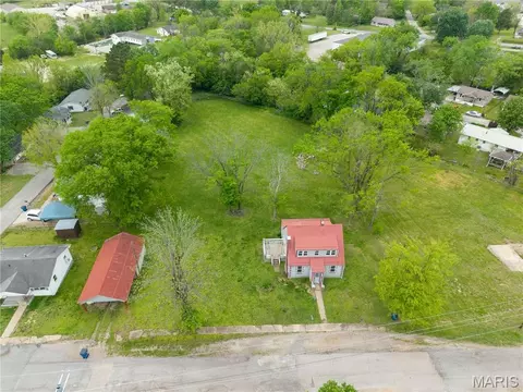 View/Area - 605 Third St, Marble Hill, MO 63764 photo 1 of 8