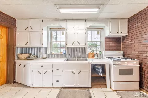 Kitchen - 605 Third St, Marble Hill, MO 63764 photo 1 of 3