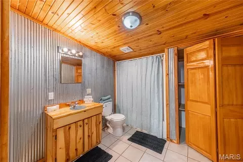 Bath - 605 Third St, Marble Hill, MO 63764 photo 1 of 3