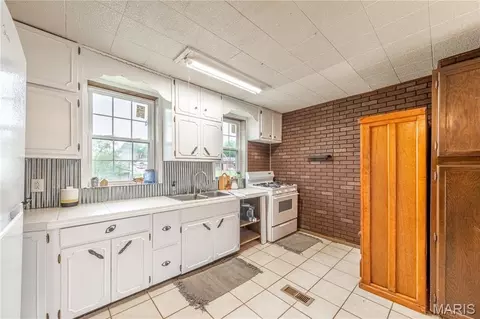 Kitchen - 605 Third St, Marble Hill, MO 63764 photo 2 of 3