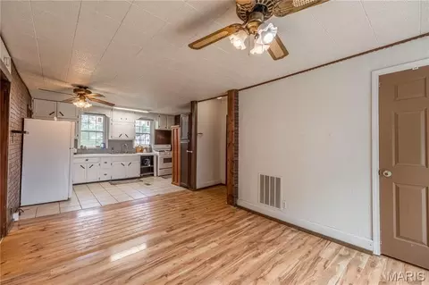 Living - 605 Third St, Marble Hill, MO 63764 photo 10 of 15