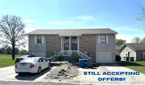 19 Peachtree Ln, Glen Carbon, IL 62034