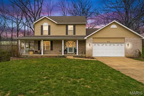 6400 Mill View Dr, Byrnes Mill, MO 63051