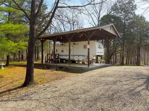 6786 Hyacinth, French Village, MO 63036