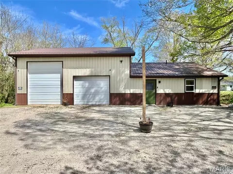 Exterior - 306 E Franklin St, Salem, MO 65560 photo 1 of 4