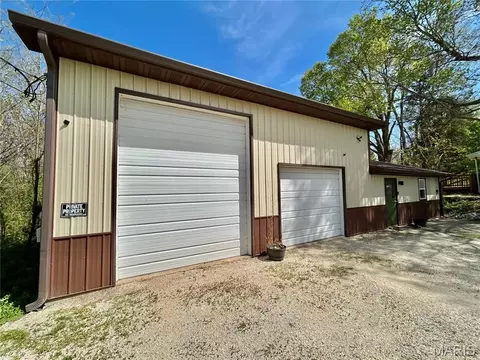 Exterior - 306 E Franklin St, Salem, MO 65560 photo 2 of 4