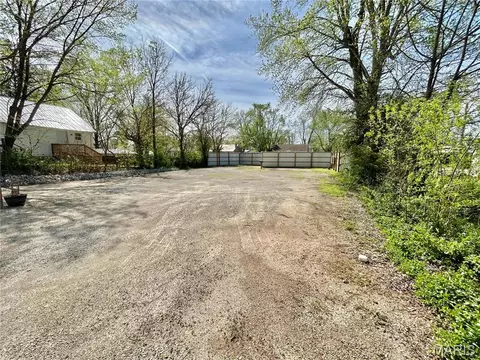 Exterior - 306 E Franklin St, Salem, MO 65560 photo 4 of 4
