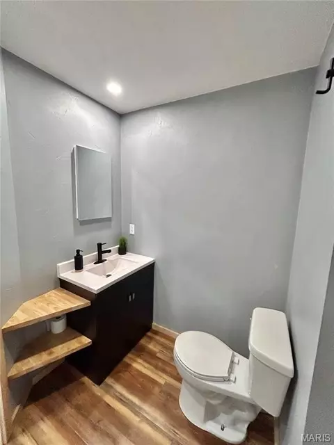 Bath - 306 E Franklin St, Salem, MO 65560 photo 2 of 2