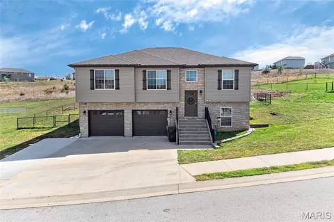 205 Ridgeview Dr, Saint Robert, MO 65584