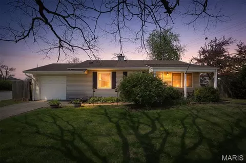 24 Belmont Dr, Saint Peters, MO 63376