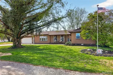 115 Carroll Dr, Clarksville, MO 63336