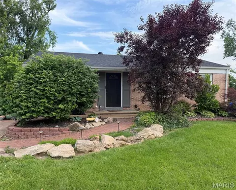 4200 Domenico Ct, Bridgeton, MO 63044