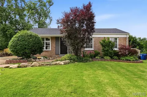 4200 Domenico Ct, Bridgeton, MO 63044