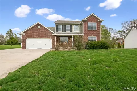 2408 Liberty Dr, Maryville, IL 62062