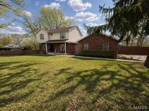 17065 Lemming Ln, Saint Robert, MO 65584