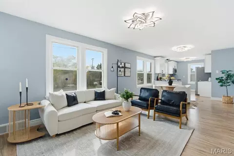 8824 Lawn Ave, Brentwood, MO 63144